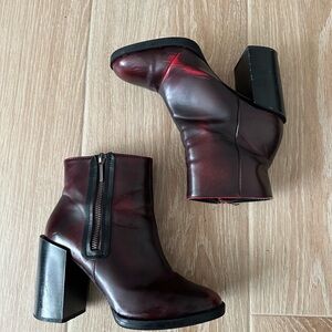 ZARA 2010’s Burgundy ankle boots